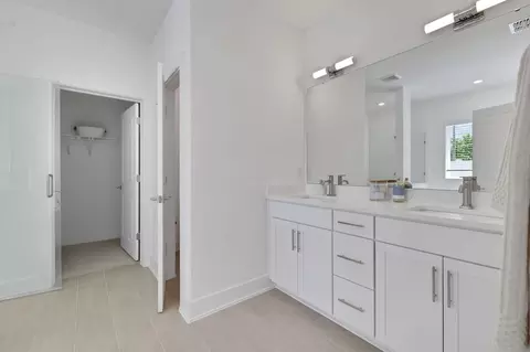 Bath - 96040 Pirates Bluff Rd, Yulee, FL 32097 photo 3 of 5