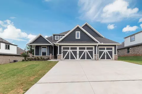 5601 Junipero Dr, Mustang, OK 73064