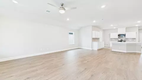 Living - 206 High Ridge Rd, Duson, LA 70529 photo 4 of 6