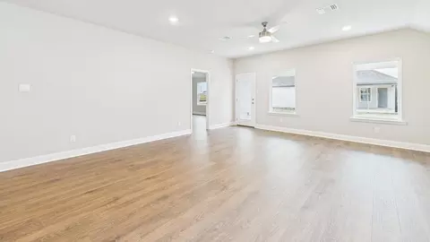 Living - 206 High Ridge Rd, Duson, LA 70529 photo 2 of 6