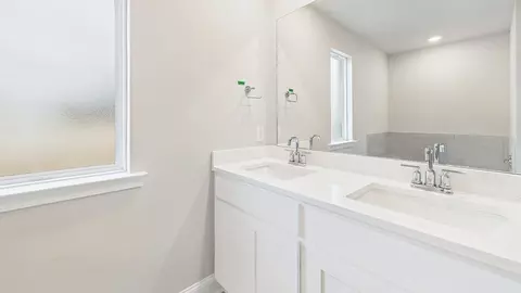 Bath - 206 High Ridge Rd, Duson, LA 70529 photo 5 of 10