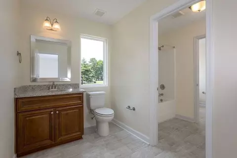 Bath - 234 Hall Rd, Hampton, VA 23664 photo 4 of 6