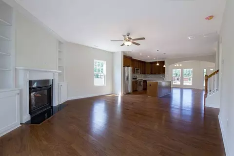 Living - 234 Hall Rd, Hampton, VA 23664 photo 4 of 4