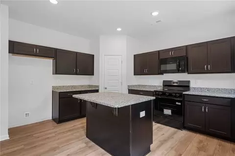 Kitchen - 84 Willow Cir, Rock Spring, GA 30739 photo 1 of 7