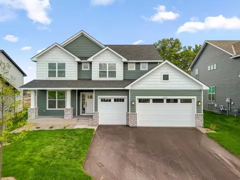 8656 Periwinkle Blvd, Woodbury, MN 55129