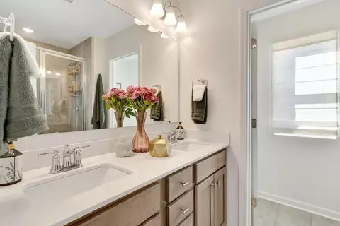 Bath - 1655 Guthrie St, York, SC 29745 photo 1 of 1
