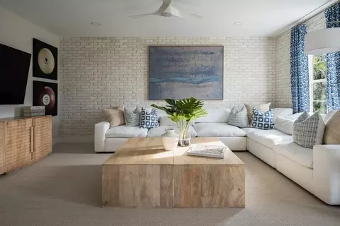 Living - 3022 Eagles Flight Pl, Brandon, FL 33511 photo 5 of 7