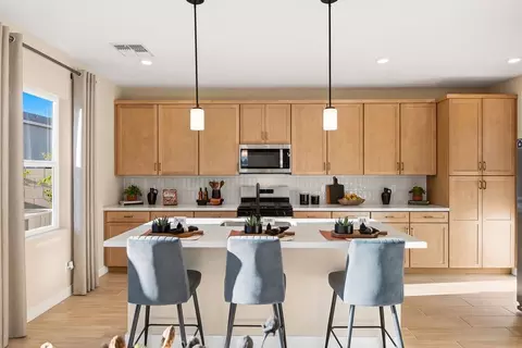 Kitchen - 2050 N Frst, Mesa, AZ 85203 photo 6 of 14