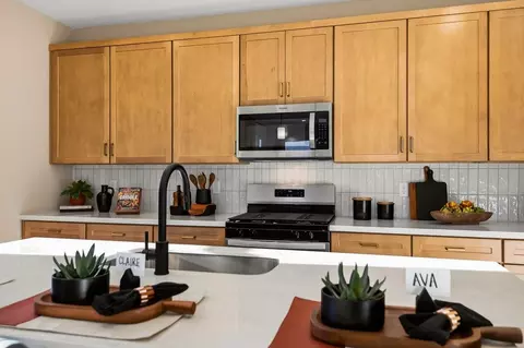 Kitchen - 2050 N Frst, Mesa, AZ 85203 photo 8 of 14