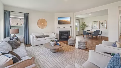 Living - 300 Cookie Loop, Johnson City, TN 37615 photo 2 of 3
