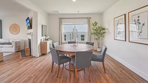 Dining - 300 Cookie Loop, Johnson City, TN 37615 photo 5 of 7