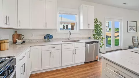 Kitchen - 300 Cookie Loop, Johnson City, TN 37615 photo 7 of 7