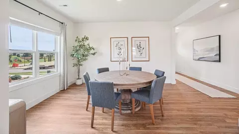 Dining - 300 Cookie Loop, Johnson City, TN 37615 photo 6 of 7