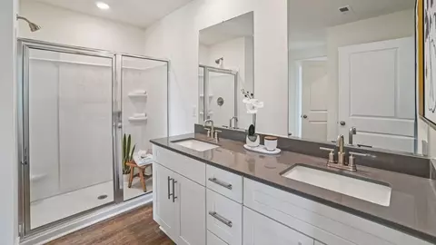 Bath - 300 Cookie Loop, Johnson City, TN 37615 photo 8 of 8
