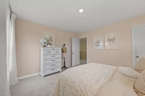 Bedroom - 420 Garrett Trl, Lithopolis, OH 43136 photo 7 of 10