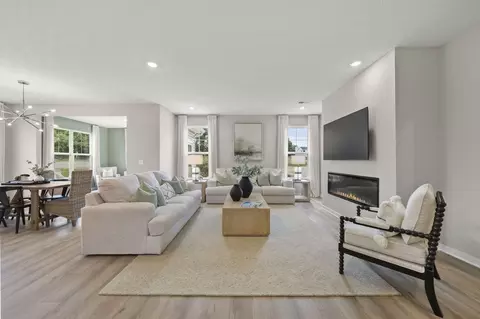 Living - 420 Garrett Trl, Lithopolis, OH 43136 photo 4 of 5