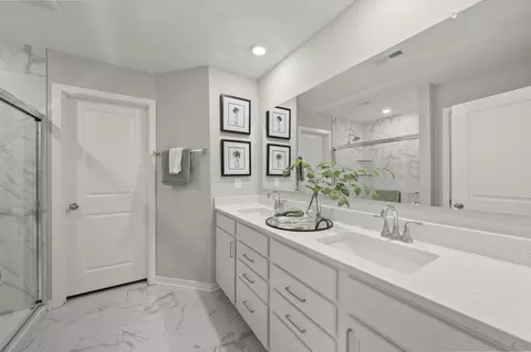 Bath - 420 Garrett Trl, Lithopolis, OH 43136 photo 1 of 3