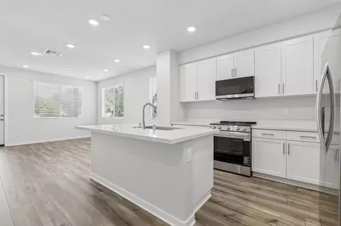 Kitchen - 9543 Hannah Way, Riverside, CA 92503 photo 1 of 7