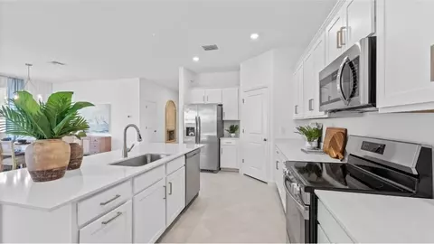 Kitchen - 19271 Gentry Pl, Estero, FL 33928 photo 4 of 6