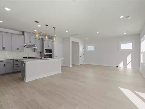515 Hadlow St, Greer, SC 29651