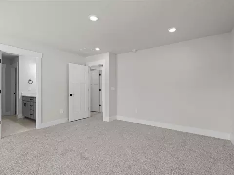 Bedroom - 515 Hadlow St, Greer, SC 29651 photo 1 of 10