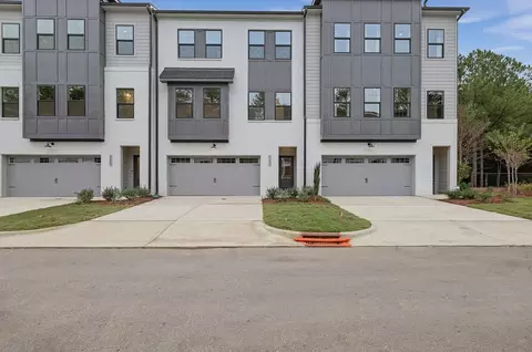 727 Mildred Oaks Ct, Cary, NC 27519