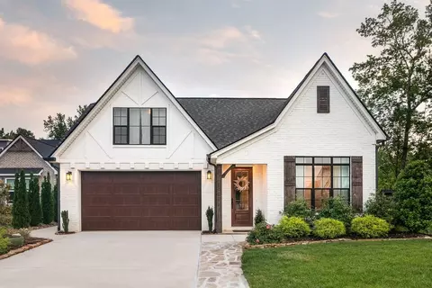 81 Snow Line Ln, Ooltewah, TN 37363