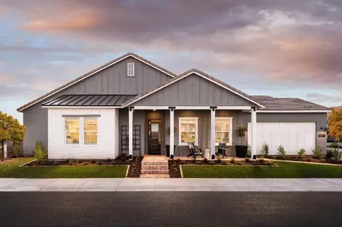 17767 W Whitefish Dr, Surprise, AZ 85388