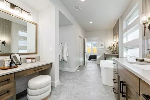 Bath - 3390 E Cedarhurst Dr, Meridian, ID 83642 photo 2 of 3