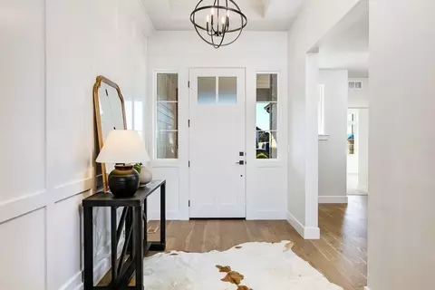 Entry Way - 3390 E Cedarhurst Dr, Meridian, ID 83642 photo 1 of 2