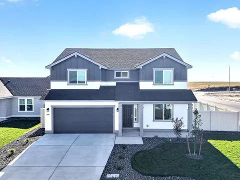 6616 Desert Ridge Ln, Pasco, WA 99301