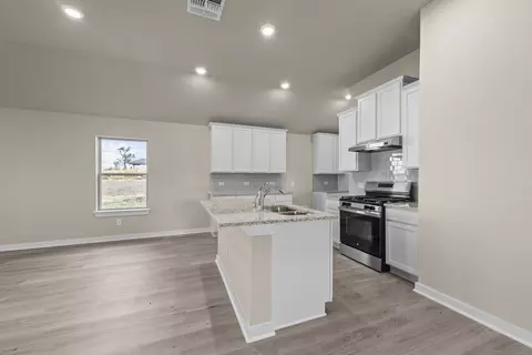 Kitchen - 13510 Playa Ave, Von Ormy, TX 78073 photo 1 of 2
