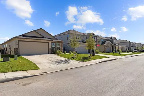 Exterior - 13510 Playa Ave, Von Ormy, TX 78073 photo 10 of 11