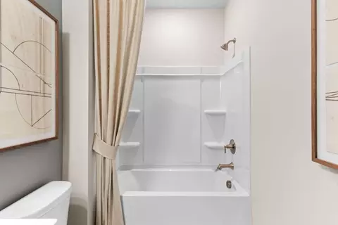 Bath - 5909 Leesville Rd, Durham, NC 27703 photo 3 of 3