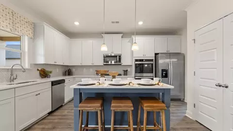 Kitchen - 1625 Bernard Ct, Hampton, GA 30228 photo 5 of 7