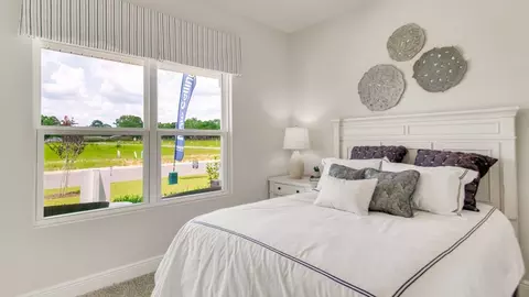 Bedroom - 5628 Thatcher Rd, Crestview, FL 32539 photo 5 of 12