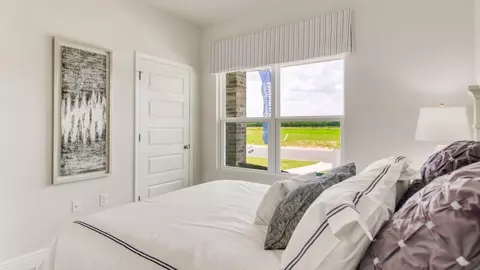 Bedroom - 5628 Thatcher Rd, Crestview, FL 32539 photo 7 of 12