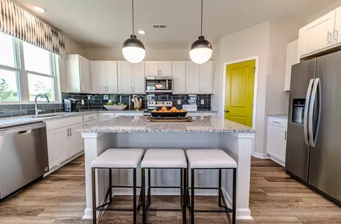 Kitchen - 502 Midsummer St, Aberdeen, NC 28315 photo 5 of 9