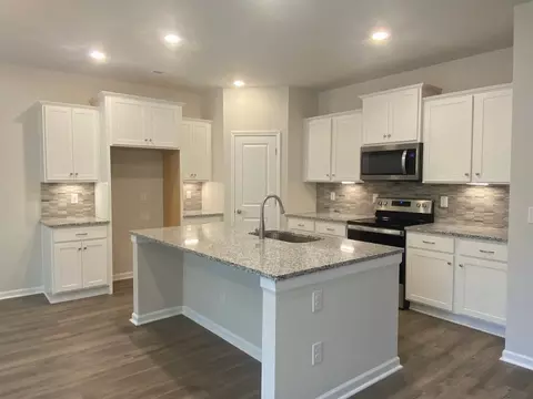 Kitchen - 502 Midsummer St, Aberdeen, NC 28315 photo 8 of 8