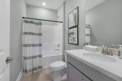Bath - 6991 Cottage Row St, Pace, FL 32571 photo 2 of 2