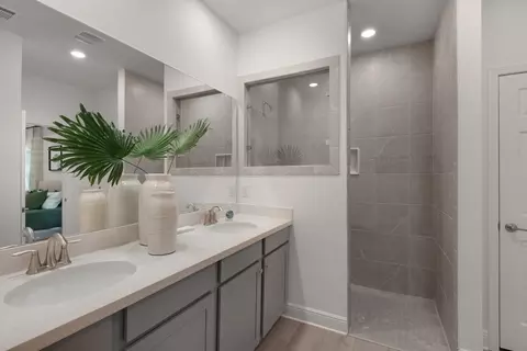 Bath - 6991 Cottage Row St, Pace, FL 32571 photo 1 of 2