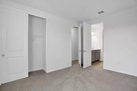 Bedroom - 7819 Glen Lily Pl, Parrish, FL 34219 photo 2 of 12