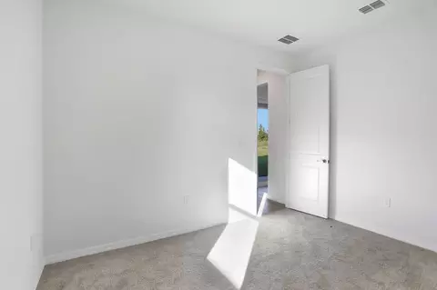 Bedroom - 7819 Glen Lily Pl, Parrish, FL 34219 photo 8 of 12