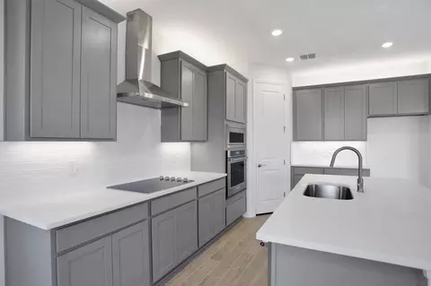 Kitchen - 7819 Glen Lily Pl, Parrish, FL 34219 photo 1 of 7