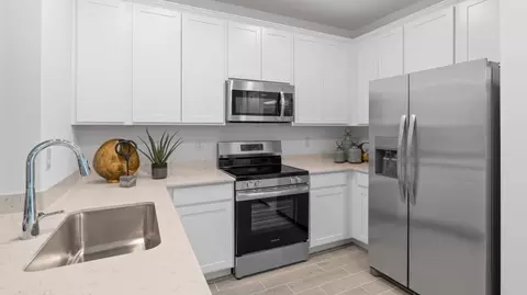 Kitchen - 3788 SE 36th Ln, Ocala, FL 34480 photo 2 of 6
