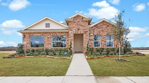 Exterior - 924 Traction Trl, Cleburne, TX 76031 photo 3 of 5