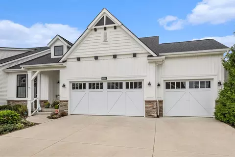 Exterior - 14054 Ambrosia Ave, Dewitt, MI 48820 photo 7 of 16