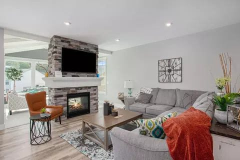 Living - 14054 Ambrosia Ave, Dewitt, MI 48820 photo 1 of 4
