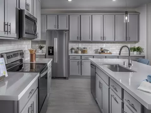 Kitchen - 1735 Eagle River Ave, Manteca, CA 95337 photo 2 of 3