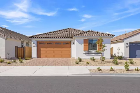 14382 W Soft Wind Dr, Surprise, AZ 85387